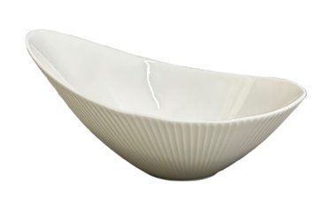 Салатник WEISS Tokyo скошенный 27,5 *23 фарфор костный